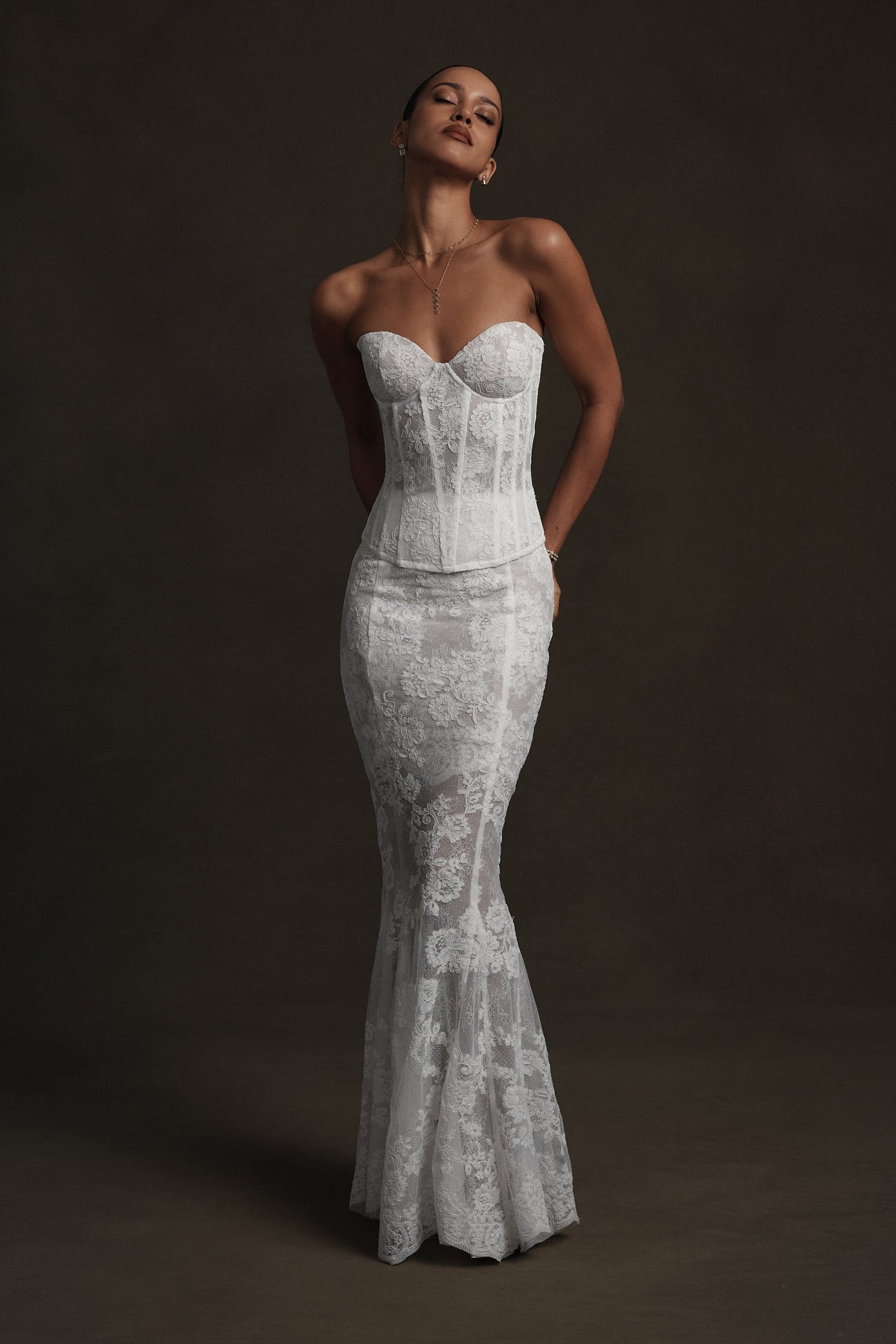 The Athena Set in White Chantilly Lace